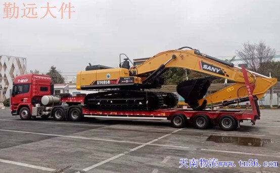 挖掘機拖車圖片